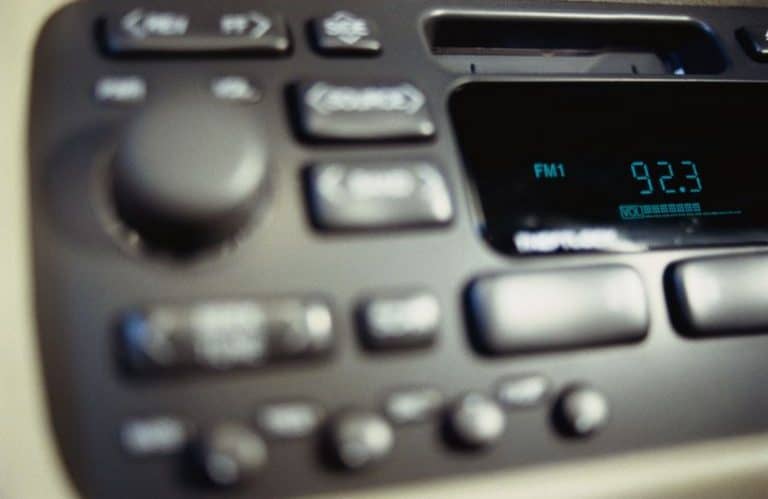 What Is The Difference Between Single And Double Din Car Stereo? [FAQs]